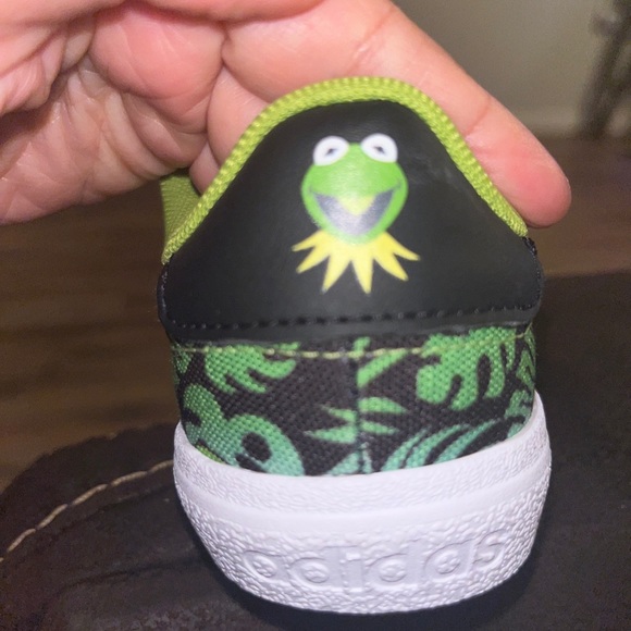 Kids Size 13 Disney Kermit the Frog Muppets x Adidas Vulc Raid3r. - Picture 6 of 7